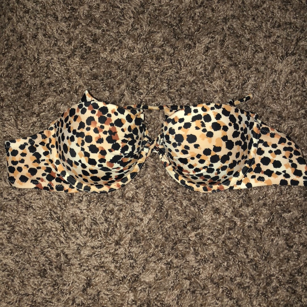 😎VS Cheetah Bikini Top 😎